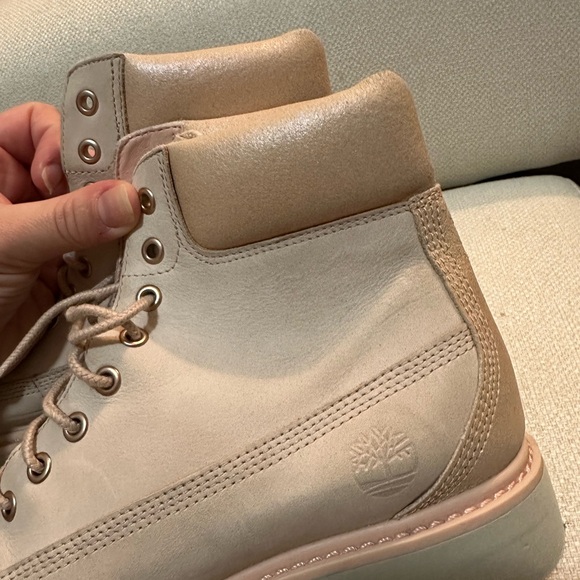 Timberland pink suede booties size 7 - Picture 4 of 4